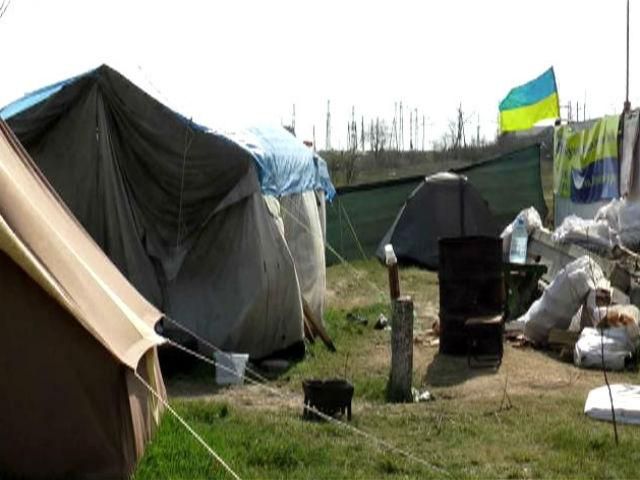 Общественные активисты и десантники держат на контроле южную границу Общественные активисты и десантники держат на контроле южную границу