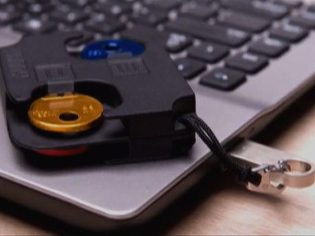 Новинка от Nokia, умный джойстик и универсальная ключница Новинка от Nokia, умный джойстик и универсальная ключница