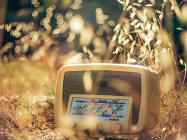 В Крыму приостановили трансляцию 6 украинских радиостанций В Крыму приостановили трансляцию 6 украинских радиостанций