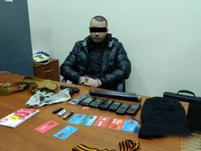 СБУ затримала завербованого Росією українця за спробу організації масових заворушень СБУ затримала завербованого Росією українця за спробу організації масових заворушень