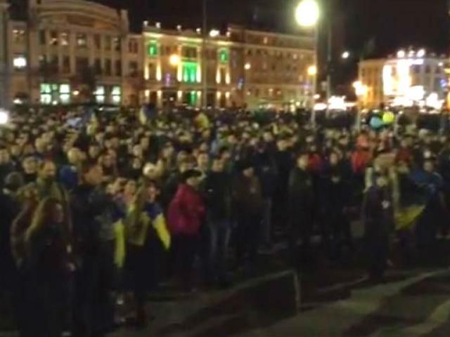 В Харькове тысячи людей вышли на улицы, чтобы показать: их город - украинский