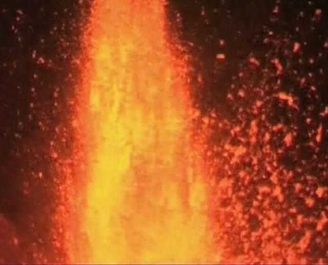 14 квітня вулкан Ейяфьятлайокюдль паралізував авіасполучення між десятками країн 14 квітня вулкан Ейяфьятлайокюдль паралізував авіасполучення між десятками країн