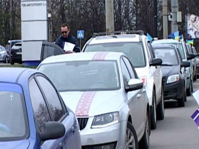 У Сумах більше 100 автомайданівців влаштували пробіг проти сепаратизму