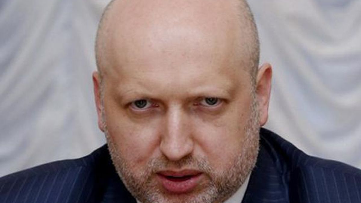 Ті, хто складуть зброю до ранку понеділка, будуть звільнені від відповідальності, — Турчинов Ті, хто складуть зброю до ранку понеділка, будуть звільнені від відповідальності, — Турчинов