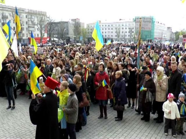 В Херсоне прошло Крестное шествие за единство Украины