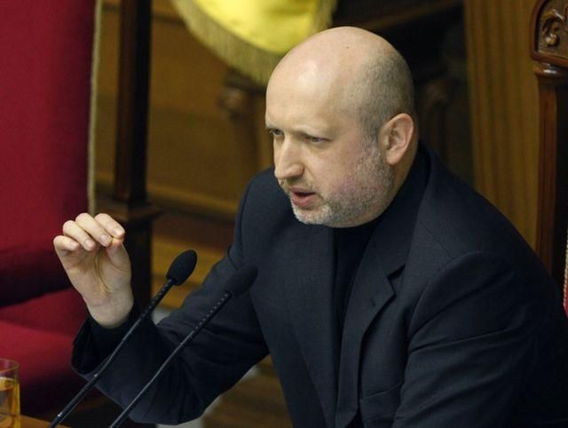 Турчинов подписал указы: Условия для сепаратистов и поручение ВР децентрализовать власть Турчинов подписал указы: Условия для сепаратистов и поручение ВР децентрализовать власть