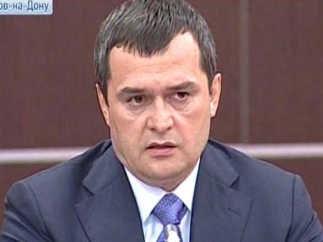 Захарченко считает себя действующим главой МВД и обещает наказать Авакова и Наливайченко Захарченко считает себя действующим главой МВД и обещает наказать Авакова и Наливайченко