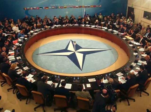 Росія закликає НАТО не допустити використання Києвом військ проти сепаратистів Росія закликає НАТО не допустити використання Києвом військ проти сепаратистів