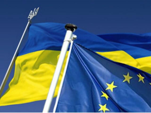 ЕС заморозил счета еще 4 украинских чиновников. Теперь в "черном списке" 22 человека