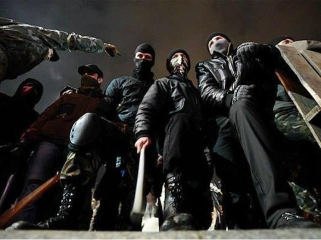 "Правый сектор" объявляет мобилизацию из-за ситуации в юго-восточных регионах "Правый сектор" объявляет мобилизацию из-за ситуации в юго-восточных регионах