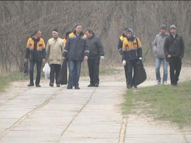 "Київенерго" взялося за масштабне прибирання столиці "Київенерго" взялося за масштабне прибирання столиці