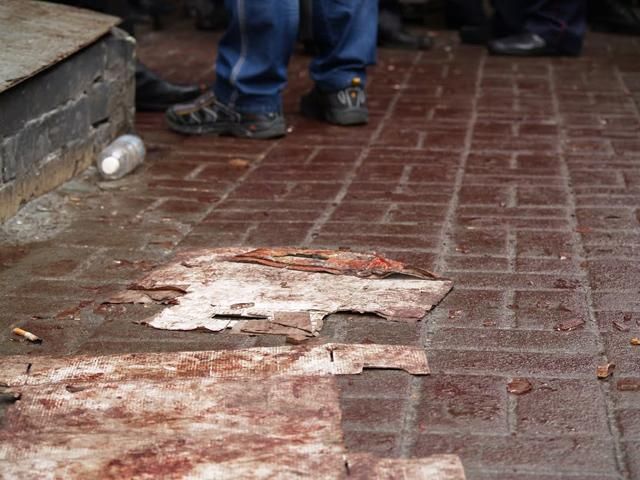 Во Львове - драка на рынке: есть пострадавшие (Фото) Во Львове - драка на рынке: есть пострадавшие (Фото)