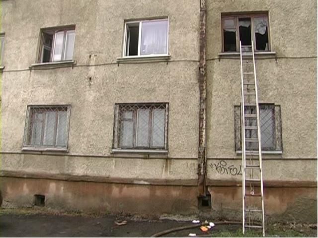 В Луганской области горела детская больница (Фото) В Луганской области горела детская больница (Фото)