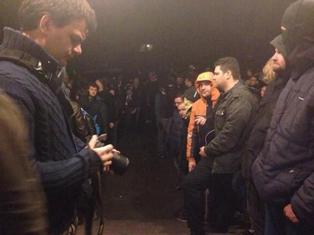 Царьов з ганьбою нарешті вийшов до людей (Фото) Царьов з ганьбою нарешті вийшов до людей (Фото)