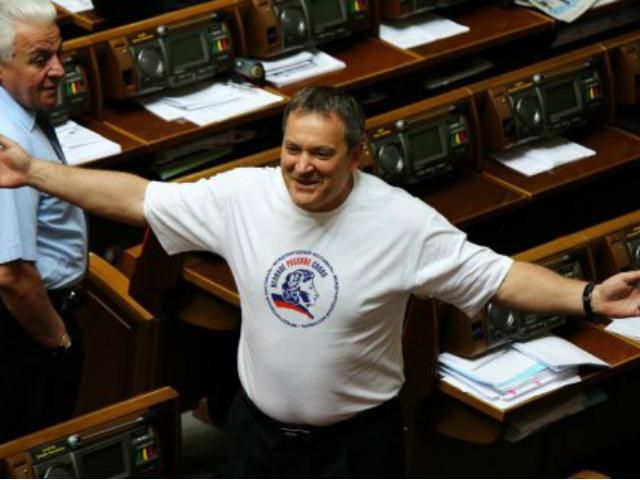 Рада со второй попытки лишила Колесниченко депутатского мандата