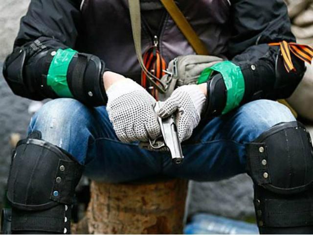 Милиция называет неправдивой информацию о расстреле 10 сепаратистов под Славянском Милиция называет неправдивой информацию о расстреле 10 сепаратистов под Славянском