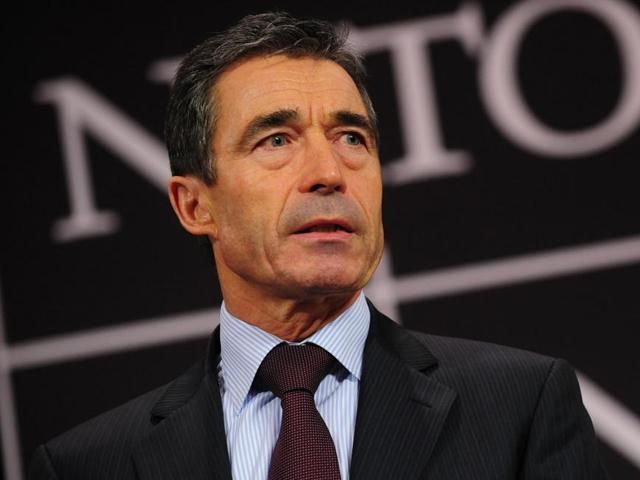 Руки Росії причетні до подій на Сході України, — Генсек НАТО Руки Росії причетні до подій на Сході України, — Генсек НАТО