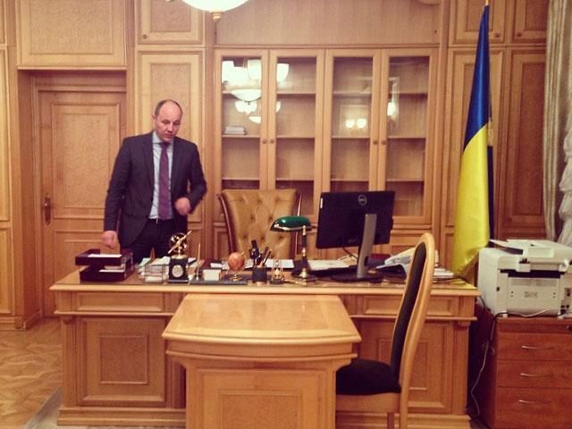 Парубий поговорил с Жириновским (Видео) Парубий поговорил с Жириновским (Видео)