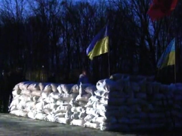 На в'їзді до Сум — блокпости — захист від сепаратистів (Відео)
