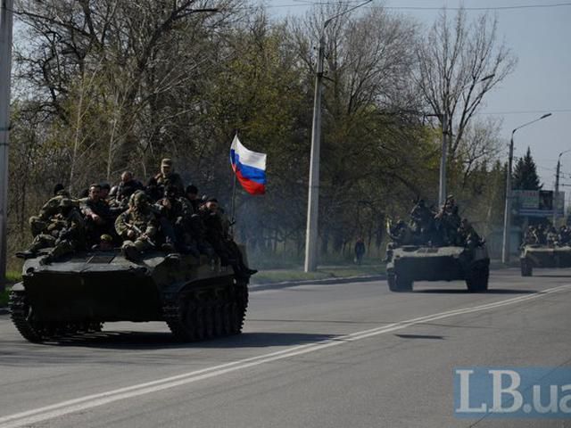 На улицах Краматорска - БТРы с российскими флагами (Фото) На улицах Краматорска - БТРы с российскими флагами (Фото)