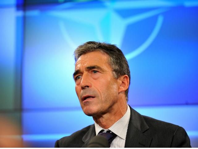 НАТО хочет разместить дополнительный военный персонал в Европе, - Расмуссен