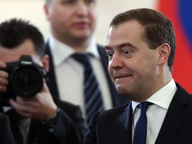 Медведев называет новую украинскую власть братьями
