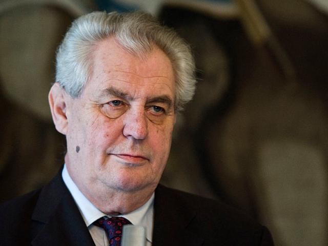 Сейчас в Украине против одних гангстеров воюют другие гангстеры, — президент Чехии Сейчас в Украине против одних гангстеров воюют другие гангстеры, — президент Чехии