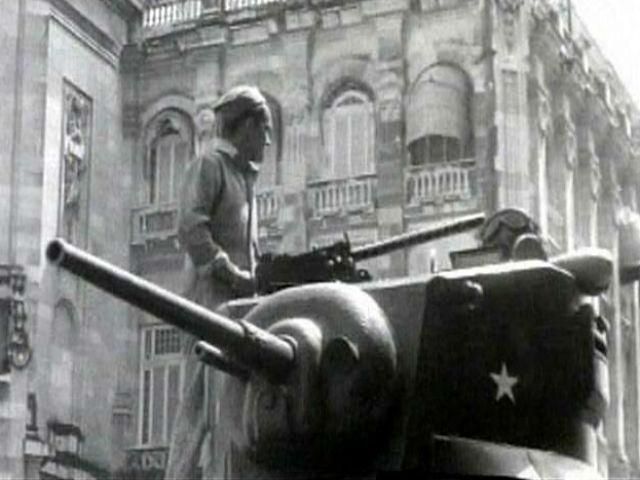 17 апреля кубинские эмигранты попытались свергнуть власть Фиделя Кастро 17 апреля кубинские эмигранты попытались свергнуть власть Фиделя Кастро