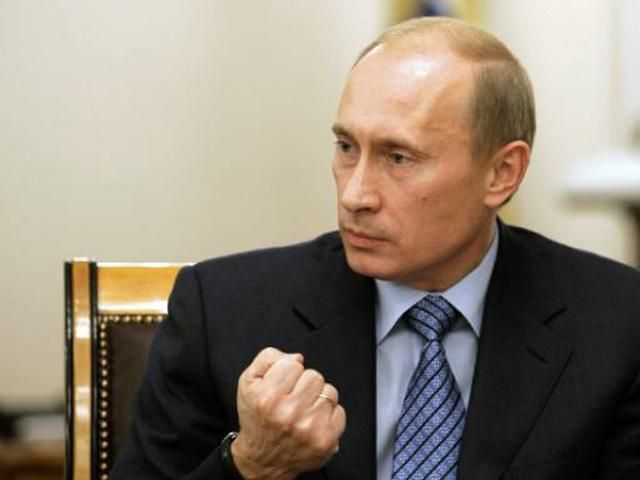 Путин признал, что среди "зеленых человечков" в Крыму были российские военные