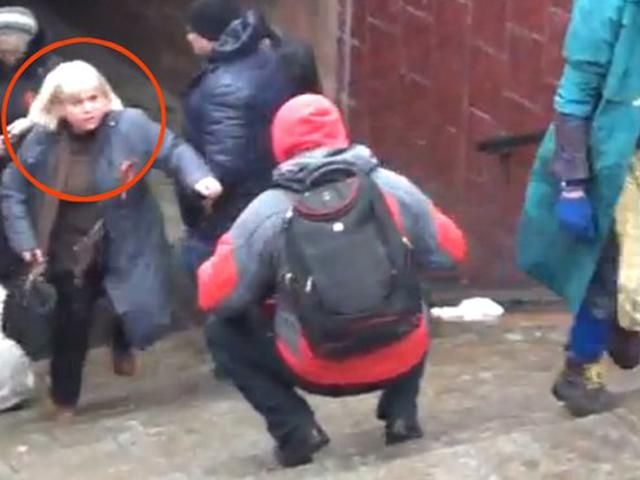 Міліція затримала сепаратистку, яка добивала євромайданівця в Харкові