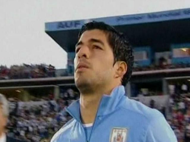 Звезды футбола. Луис Суарес - самый скандальный игрок премьер-лиги Звезды футбола. Луис Суарес - самый скандальный игрок премьер-лиги