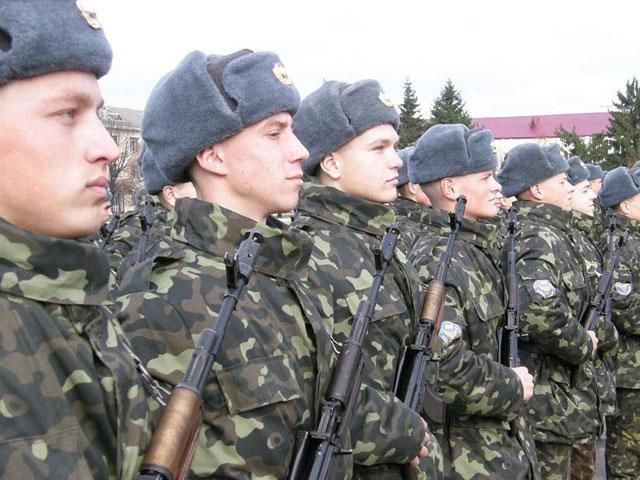 Уряд виділив військовим 5 мільярдів гривень Уряд виділив військовим 5 мільярдів гривень