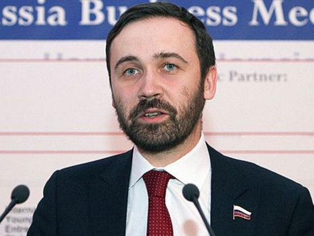 Депутат Держдуми публічно заявив, що російське ТБ бреше про “бандерівців”