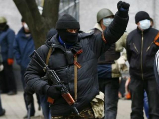 Через сепаратистів у Слов'янську журналісти змушені припинити діяльність Через сепаратистів у Слов'янську журналісти змушені припинити діяльність