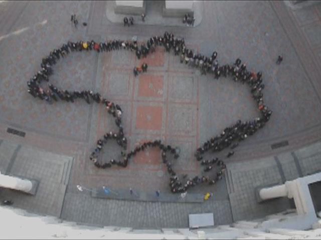 Возле МИД состоялся патриотический флешмоб (Видео) Возле МИД состоялся патриотический флешмоб (Видео)