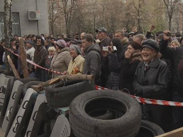 МВД заявляет, что не контролирует ситуацию в Славянске