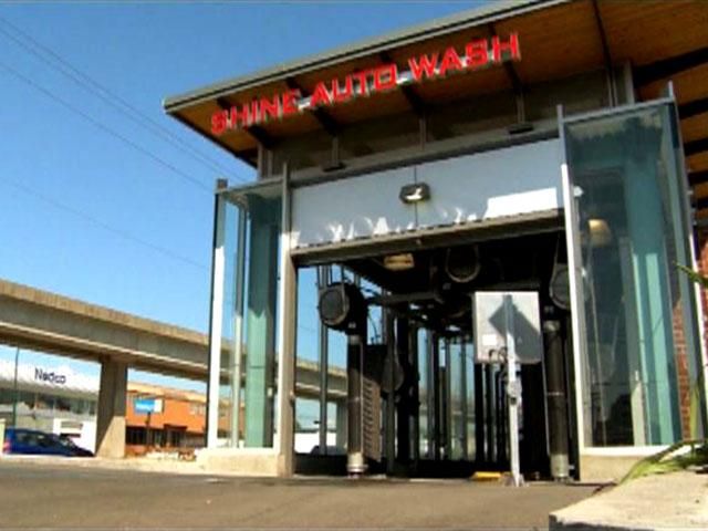 Тунельна мийка — гарантія 100% чистоти вашого авто. Як вона працює? Тунельна мийка — гарантія 100% чистоти вашого авто. Як вона працює?