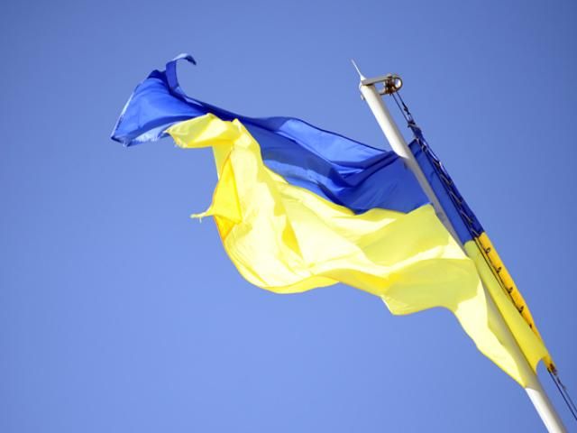 На Луганщине обстреляли школьников за попытку установить украинский флаг на терриконе, - СМИ