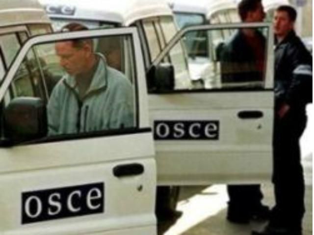 Представители миссии ОБСЕ всё-таки прибыли в Славянск (Фото) Представители миссии ОБСЕ всё-таки прибыли в Славянск (Фото)