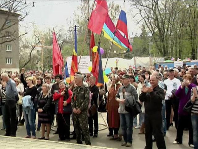 Проросійські активісти вийшли на мітинги у Луганську та Харкові