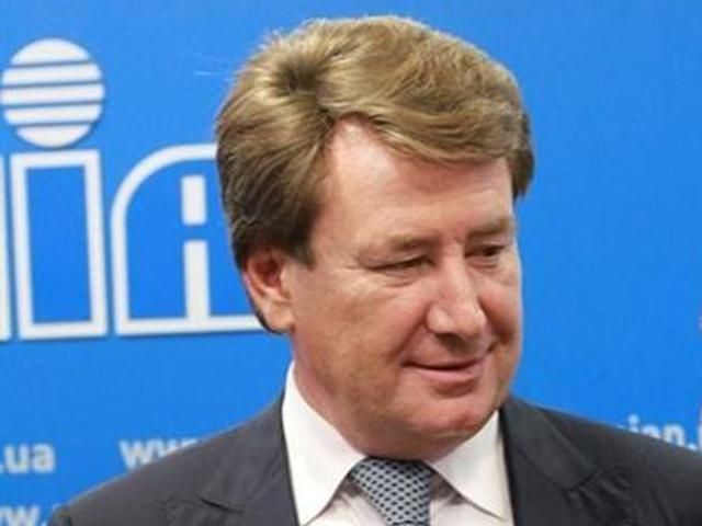 Сепаратисты угрожали сжечь офис кандидата в президенты из-за украинского флага Сепаратисты угрожали сжечь офис кандидата в президенты из-за украинского флага