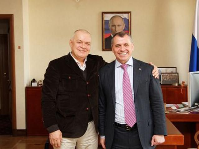 Кісєльов провів інструктаж для самопроголошеної кримської влади Кісєльов провів інструктаж для самопроголошеної кримської влади