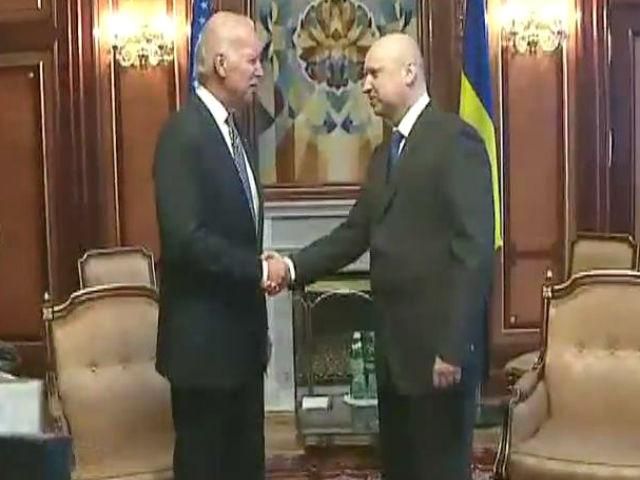 Турчинов запевнив Байдена, що українці готові протистояти агресії Росії Турчинов запевнив Байдена, що українці готові протистояти агресії Росії