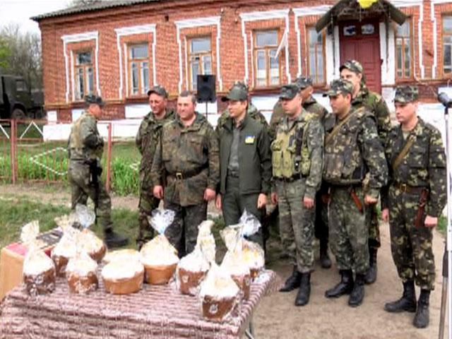 Ляшко привез украинским военным паски (Видео)