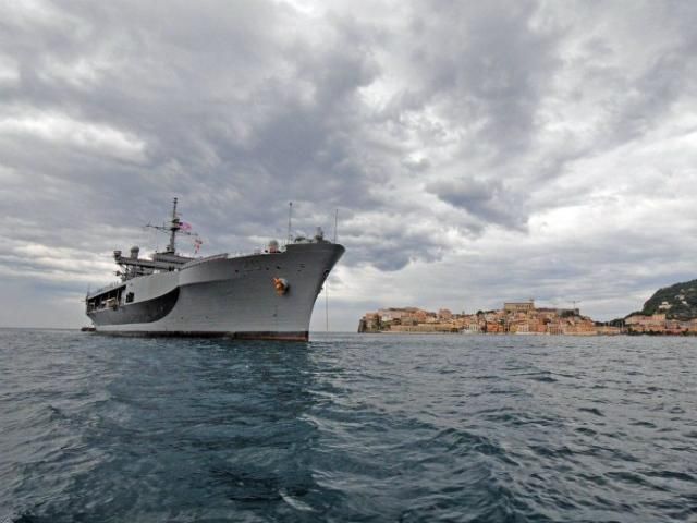 Фрегат ВМС США зашел в Черное море