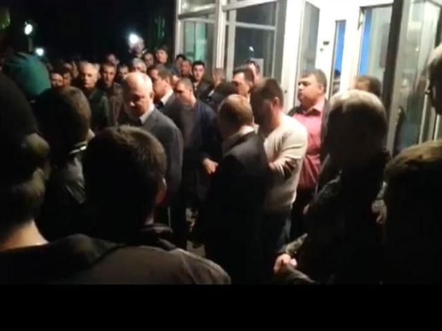 Более двух сотен горняков вышли на митинг на Луганщине
