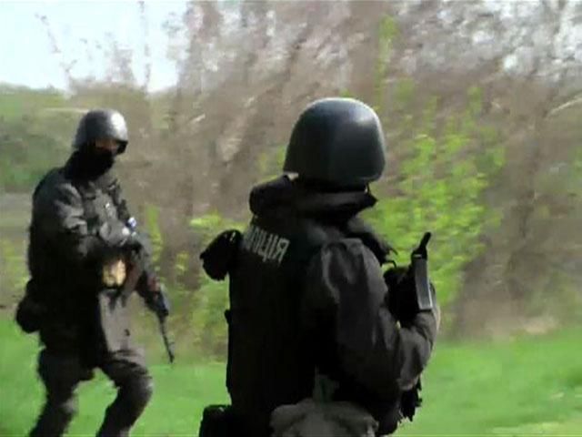 Ситуация в Славянске неконтролируемая. Диверсанты прикрываются женщинами и детьми Ситуация в Славянске неконтролируемая. Диверсанты прикрываются женщинами и детьми