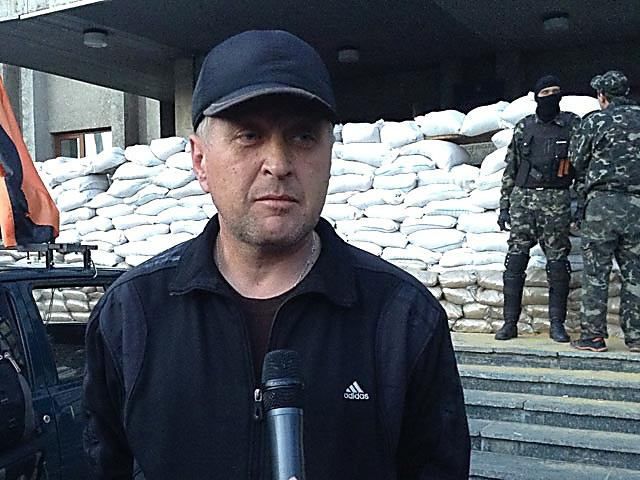 Вооруженные террористы заняли детские сады и школы Славянска Вооруженные террористы заняли детские сады и школы Славянска