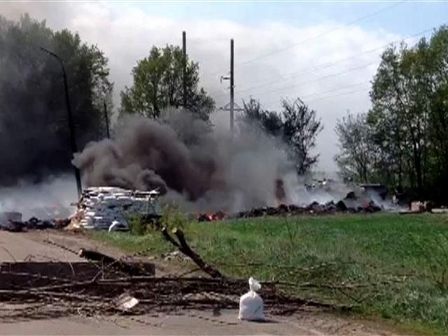 Сепаратисти укріпляють та поновлюють розгромлені блок-пости у Слов’янську