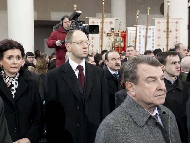 Завтра Яценюк вилетить до Риму Завтра Яценюк вилетить до Риму